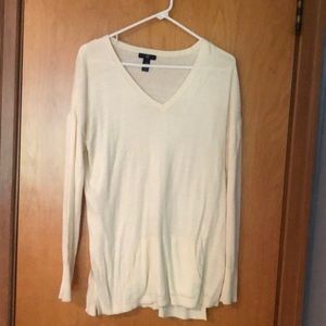White lite sweater